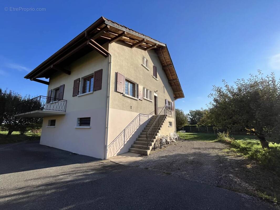 Maison à NEUVECELLE