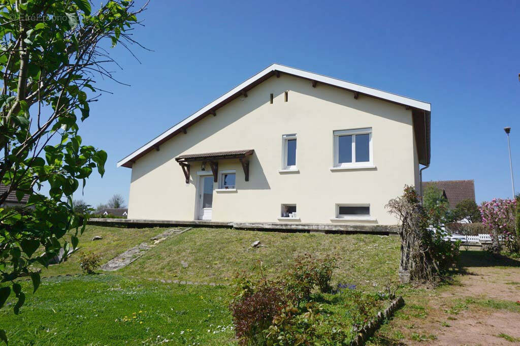 Maison à PARAY-LE-MONIAL