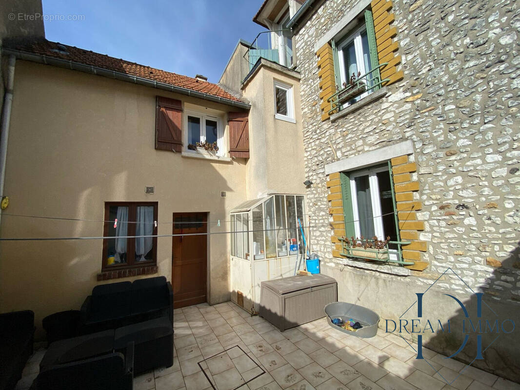 Maison à GUERNES