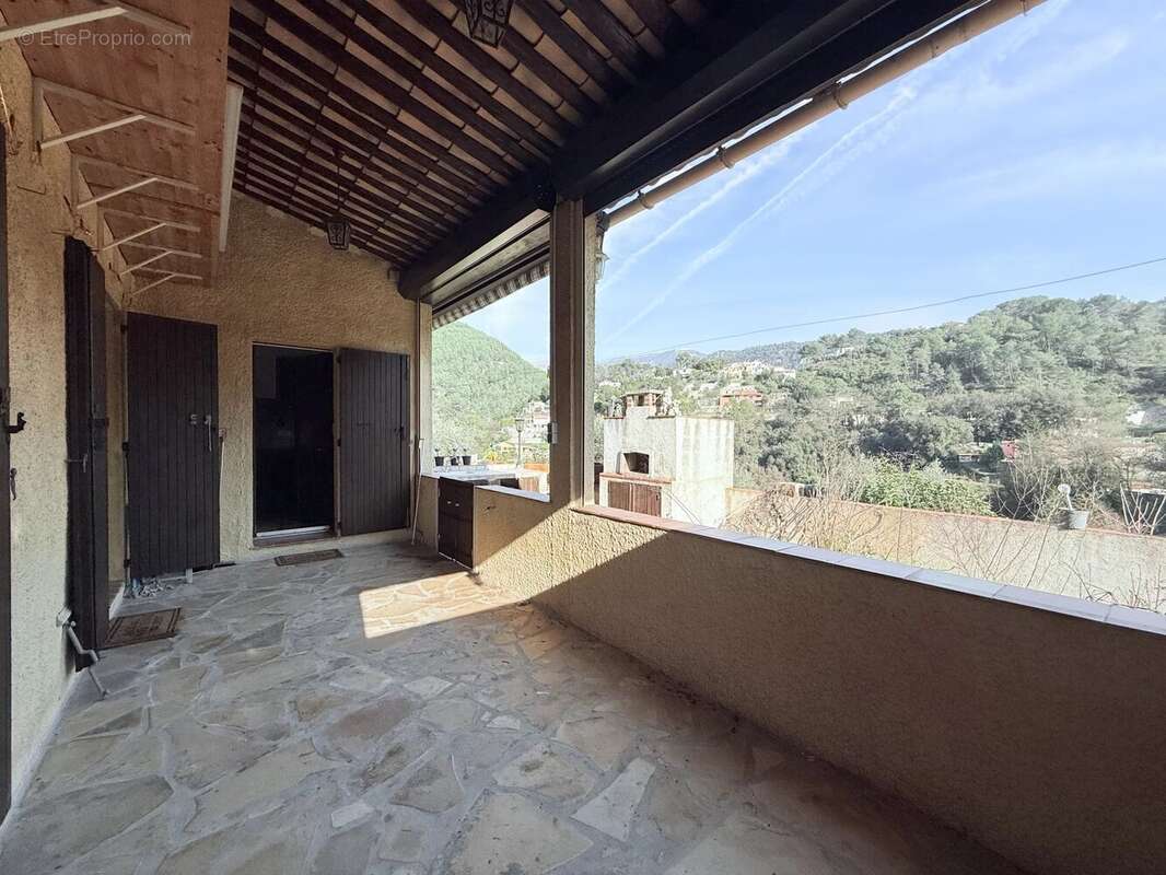 Maison à PEILLON