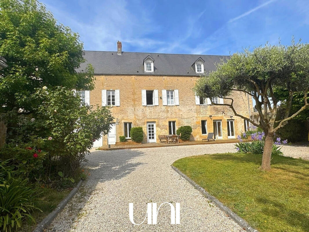 Maison à LION-SUR-MER