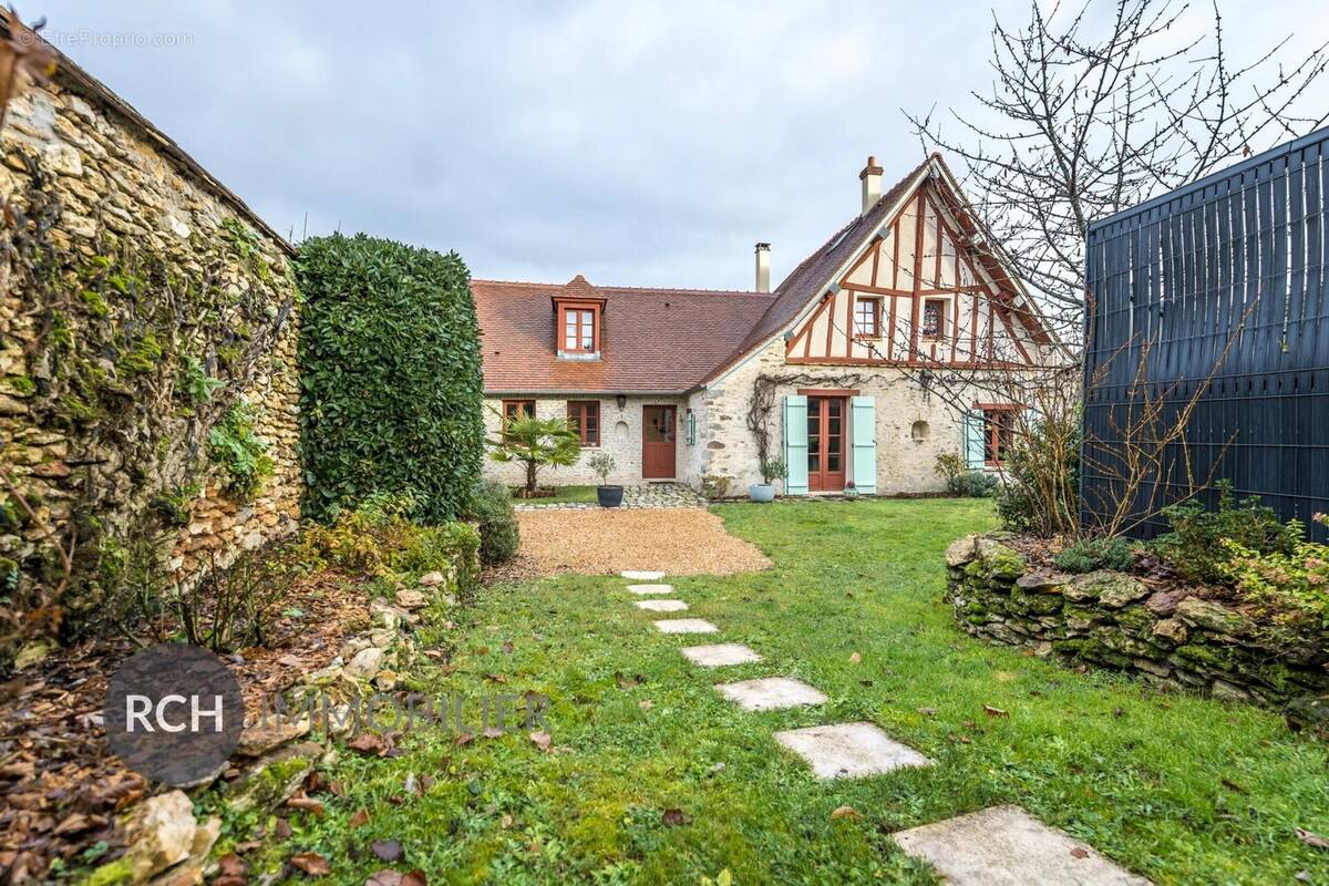 Maison à MONTFORT-L&#039;AMAURY