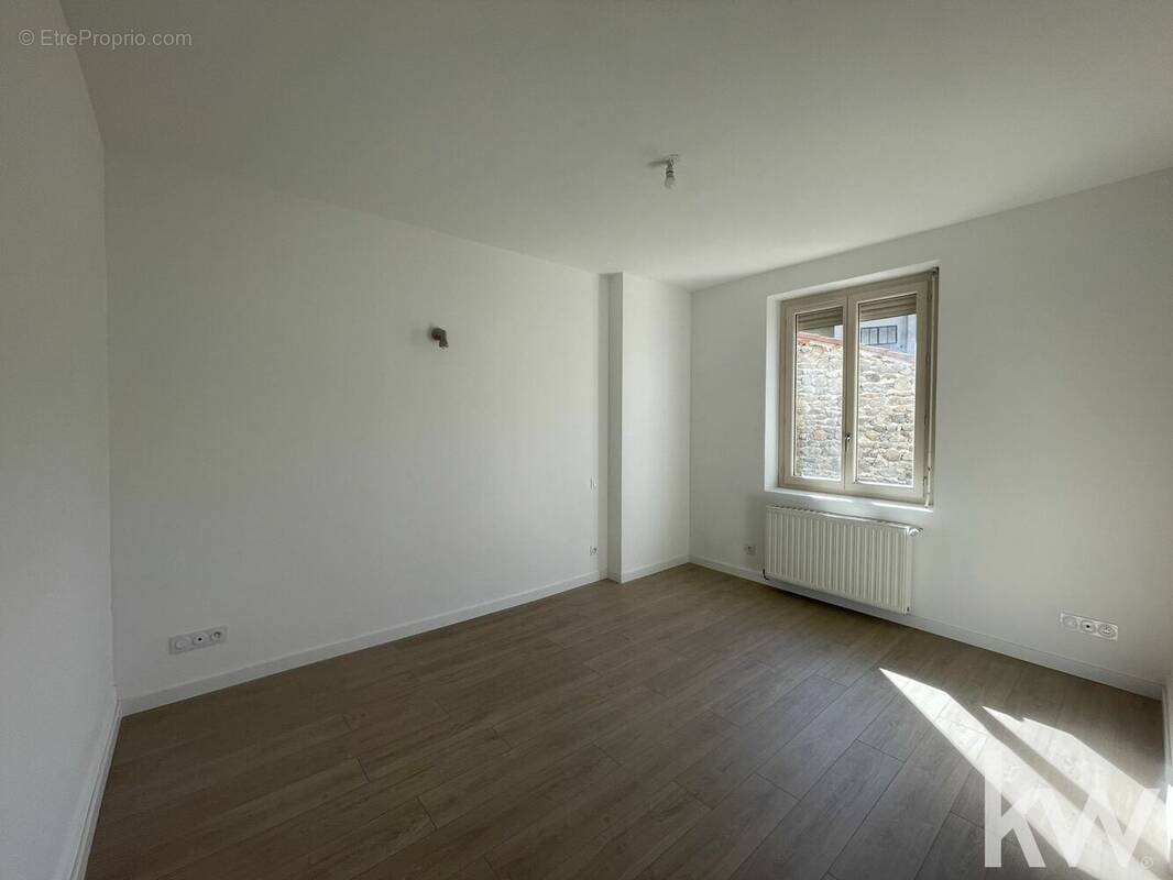 Appartement à AUREC-SUR-LOIRE