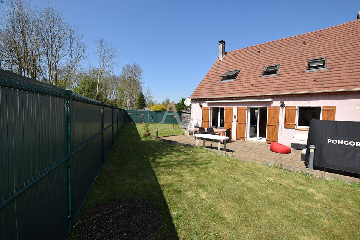 Maison à GOMETZ-LE-CHATEL