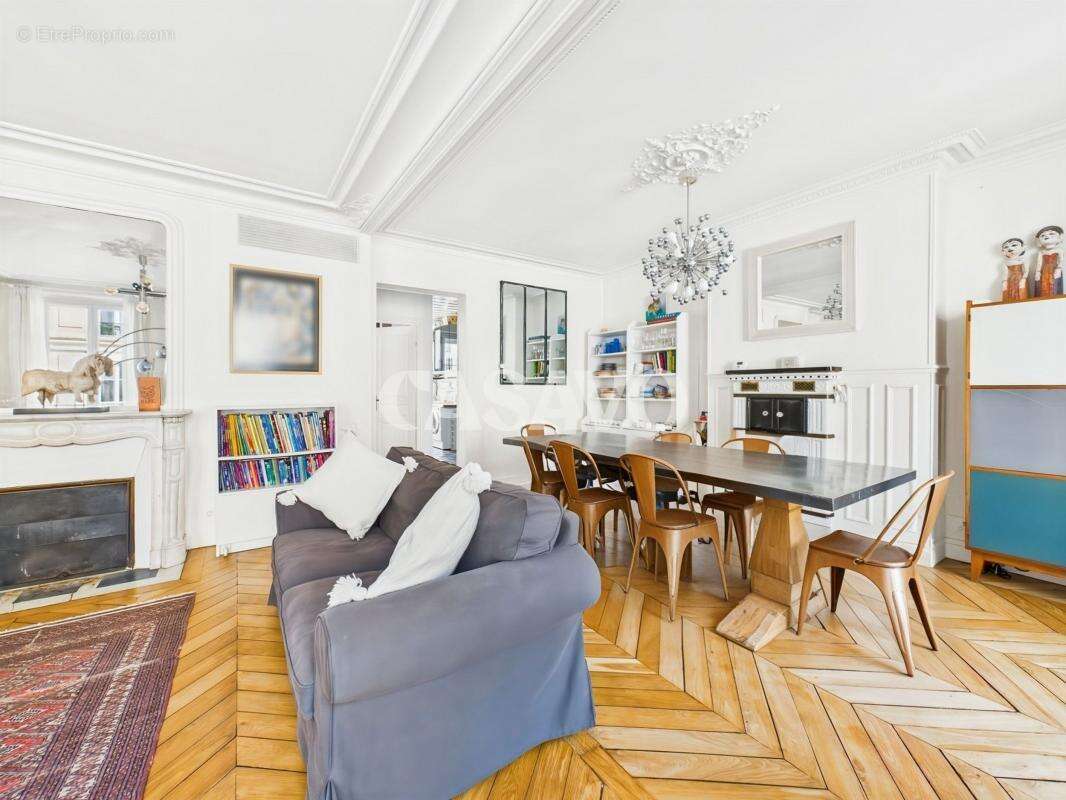Appartement à PARIS-10E