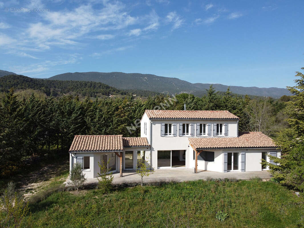 Maison à CUCURON