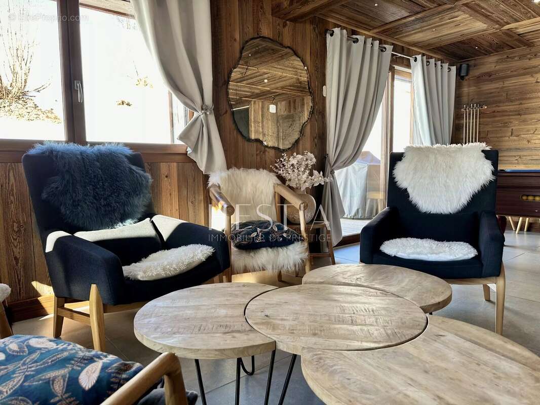 Maison à LE CHATEL