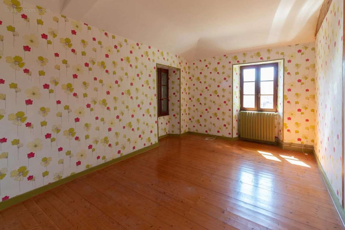 Maison à SEGONZAC