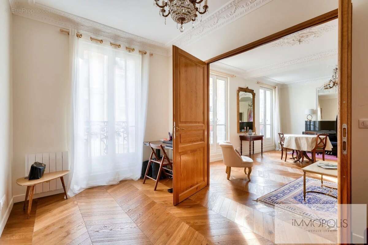 Appartement à PARIS-18E