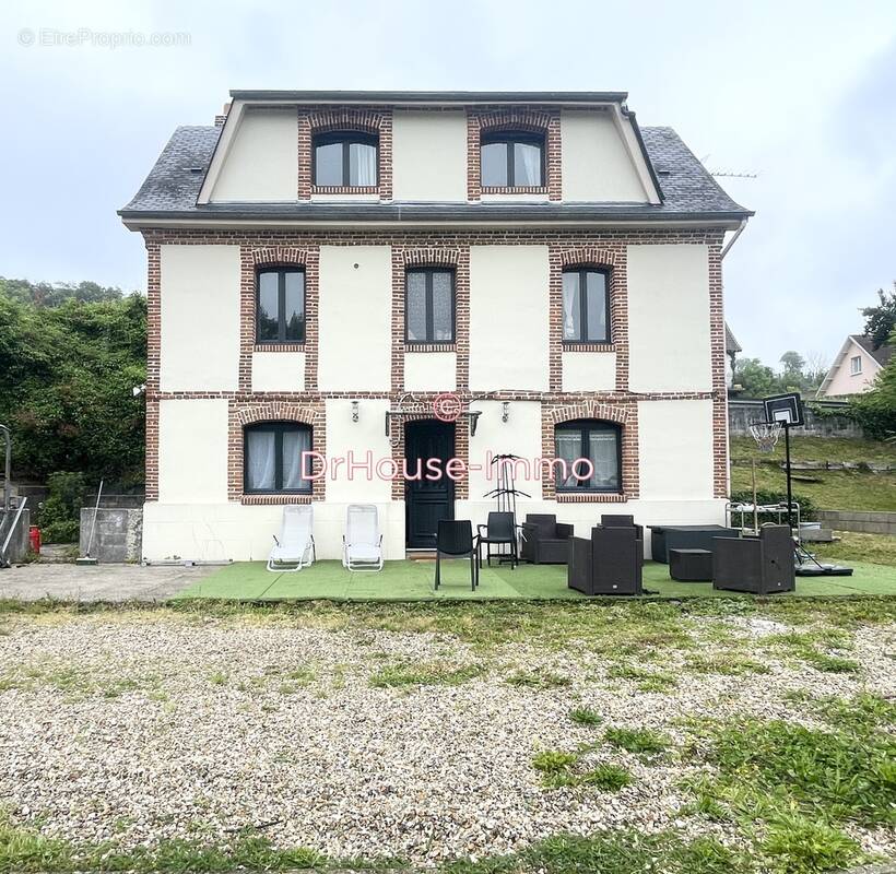 Maison à SAINT-AUBIN-LE-CAUF