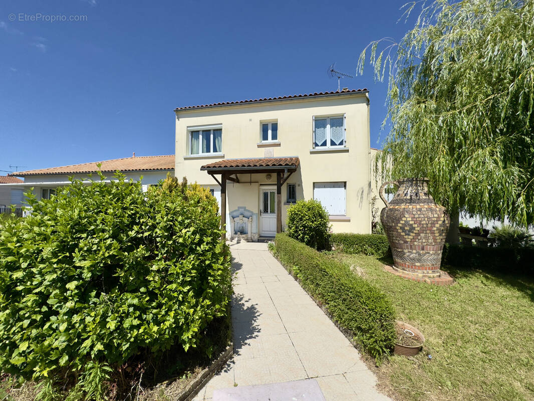 Maison à DOMPIERRE-SUR-MER
