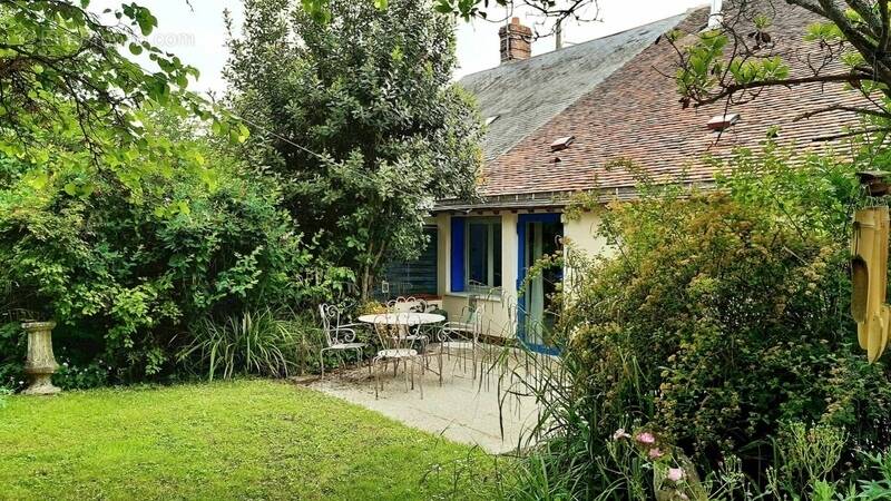 Maison à LE CHARME