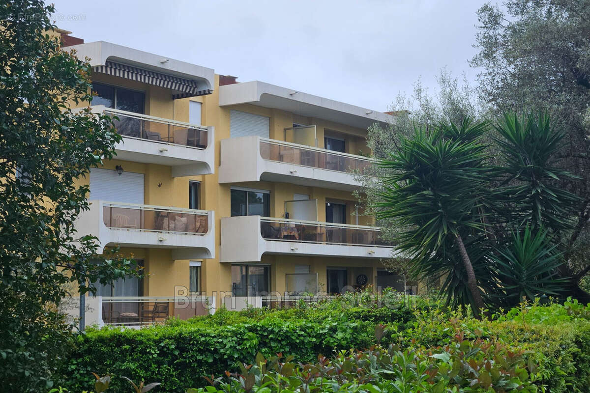 Appartement à VILLENEUVE-LOUBET