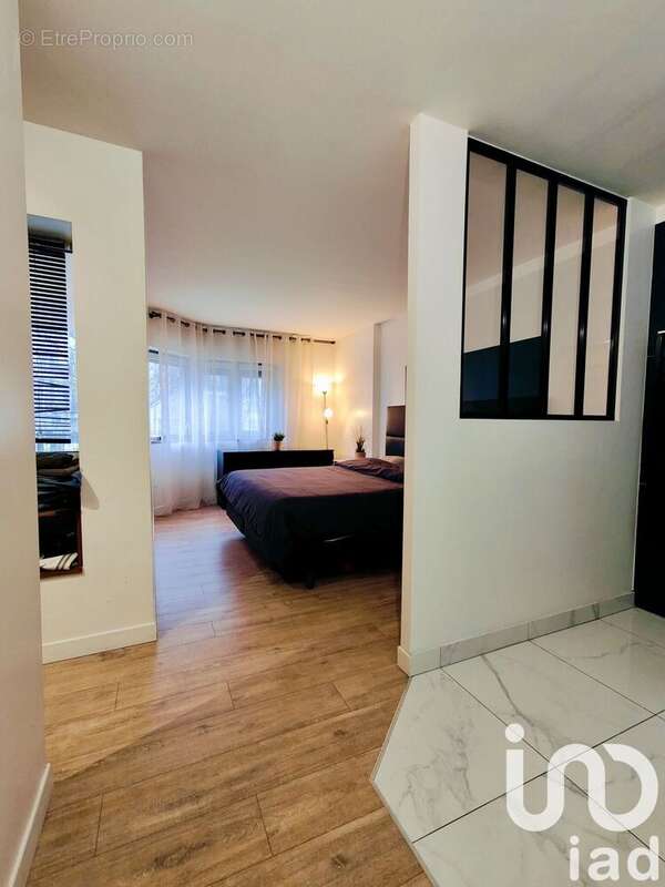 Photo 3 - Appartement à COURBEVOIE