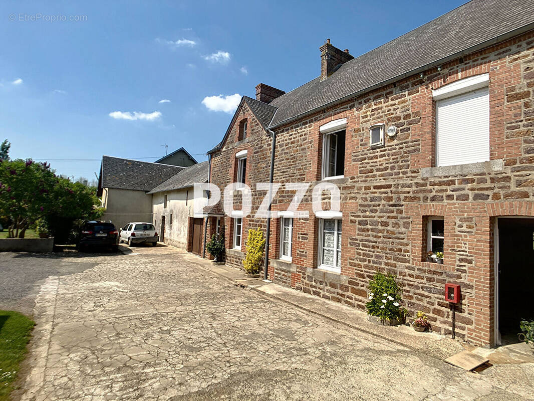 Maison à BREHAL