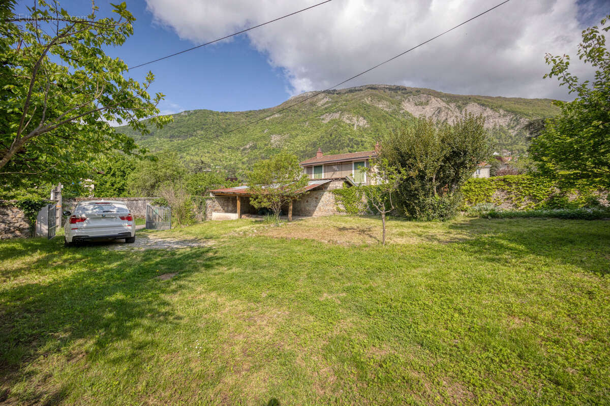 Maison à LA TRONCHE