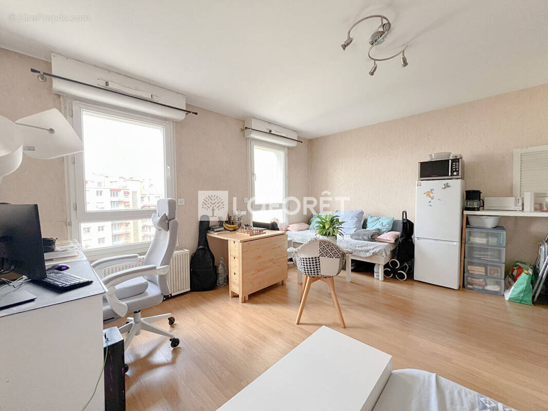Appartement à MONTROUGE