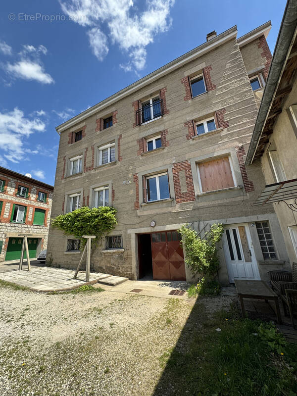 Maison à JONZIEUX