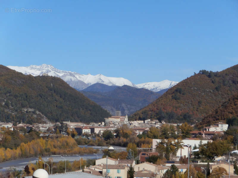 Commerce à DIGNE-LES-BAINS