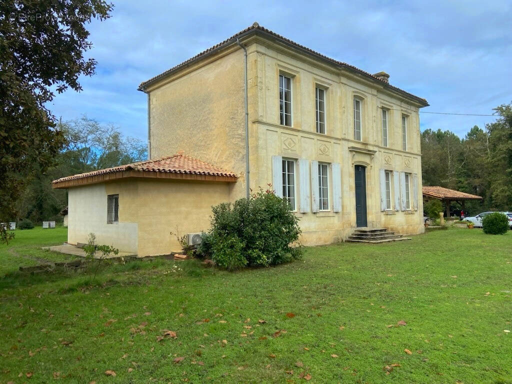 Maison à SAINT-SYMPHORIEN
