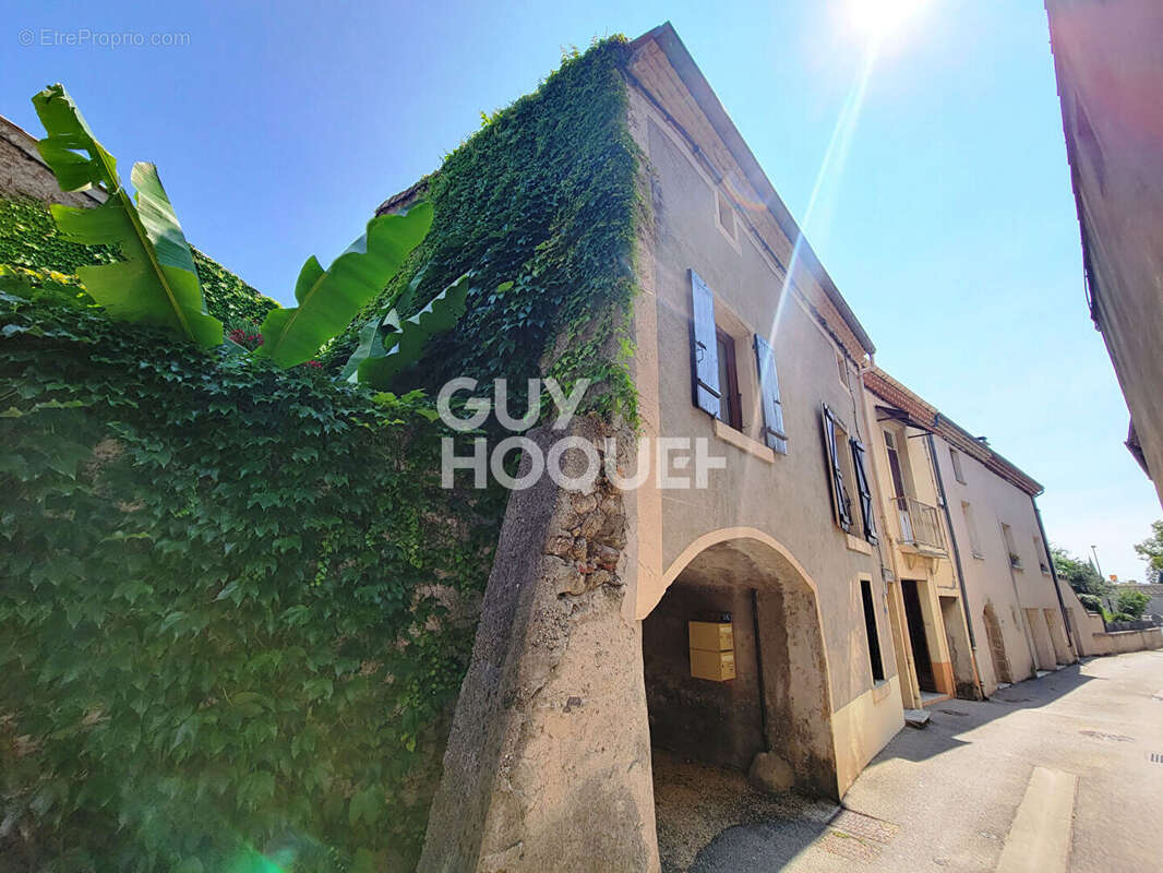 Maison à GLUN