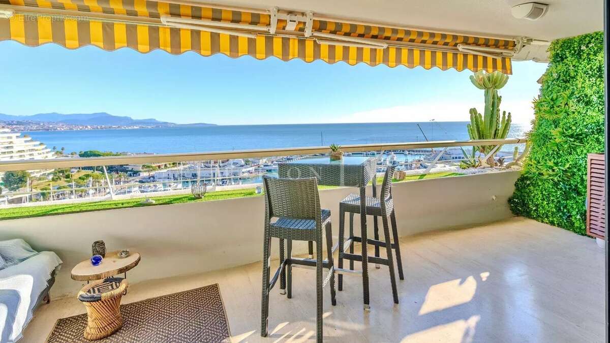 Appartement à VILLENEUVE-LOUBET