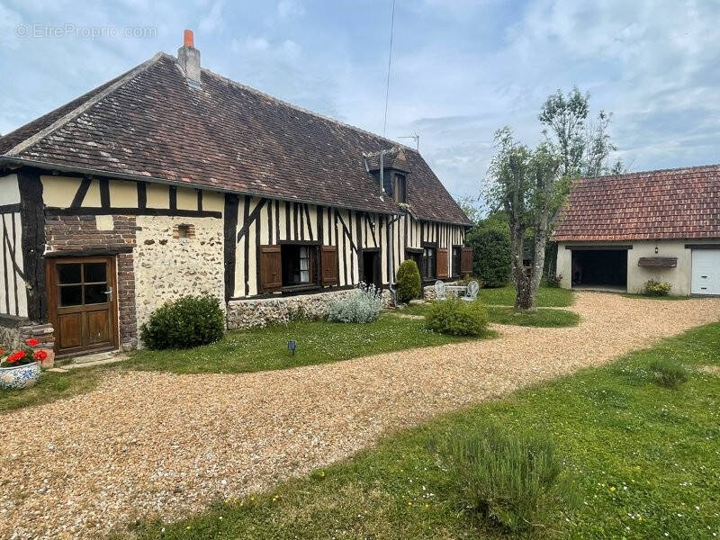 Maison à LA BAZOCHE-GOUET