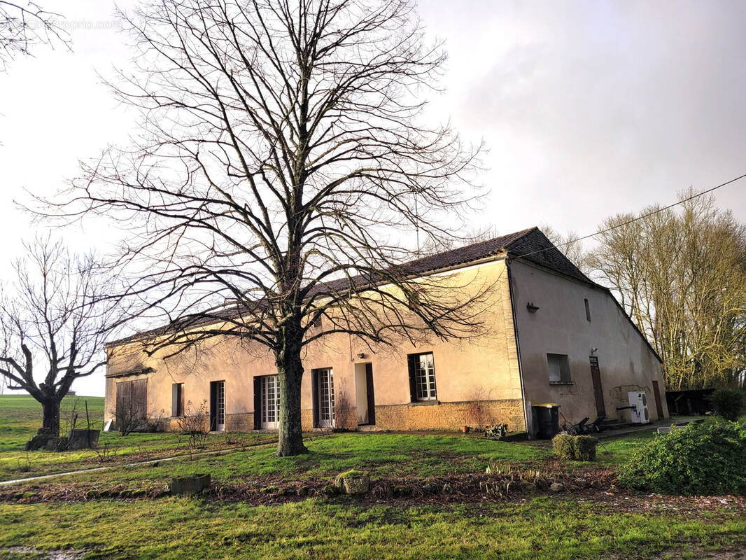 Maison à ESCASSEFORT