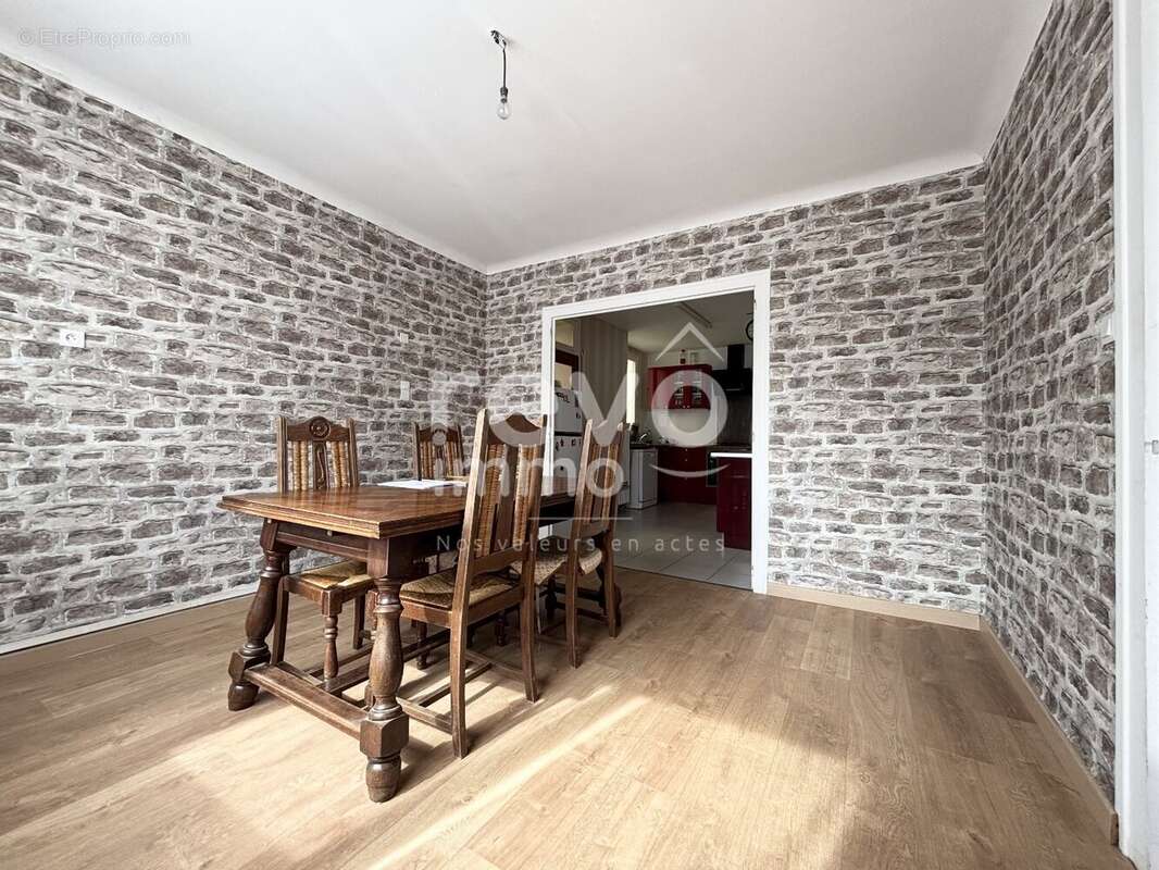 Maison à LA FORET-SUR-SEVRE