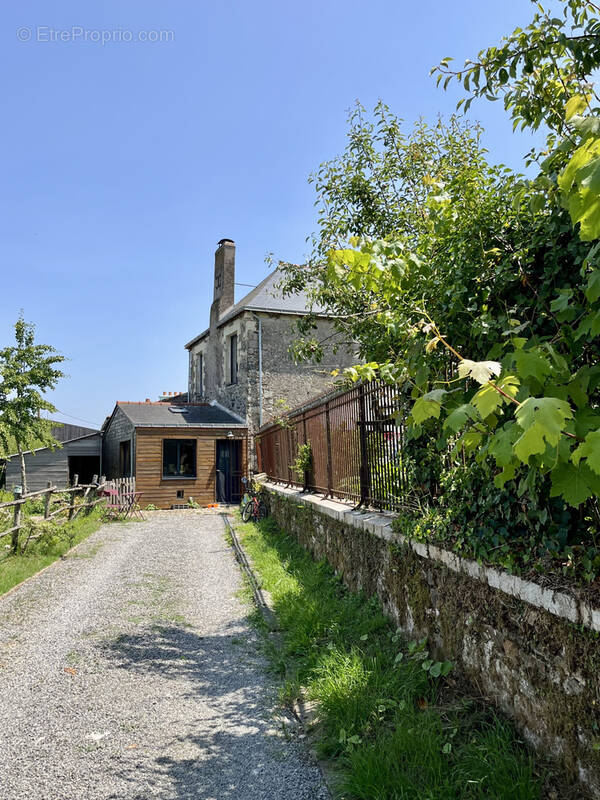 Maison à FROSSAY