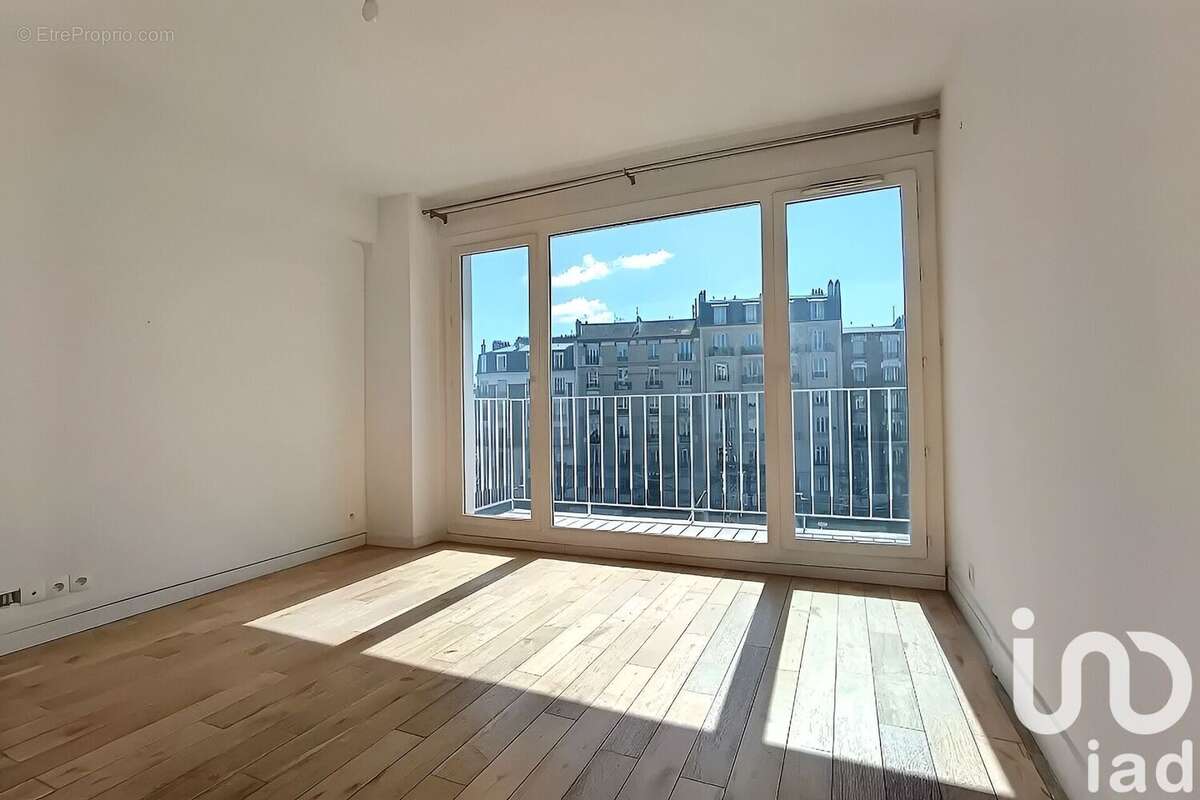 Photo 7 - Appartement à COURBEVOIE