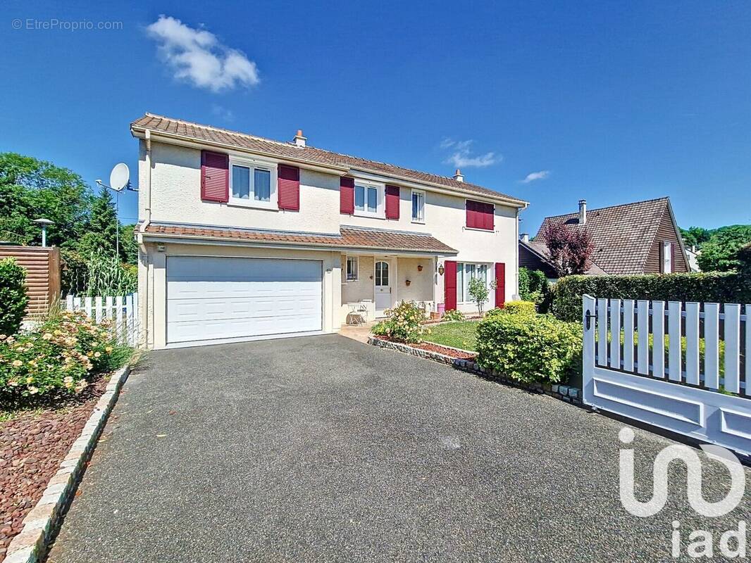 Photo 1 - Maison à SAINT-FARGEAU-PONTHIERRY