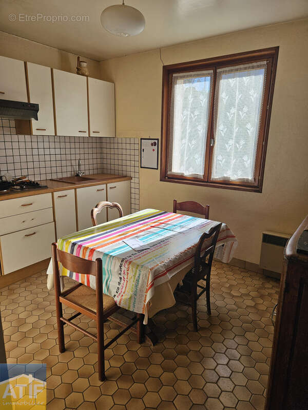 Maison à NOIRETABLE