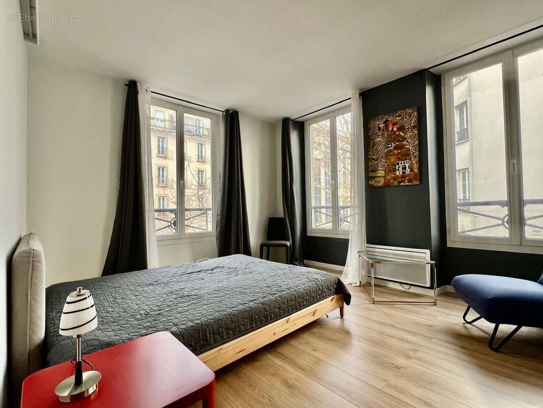 Appartement à PARIS-18E