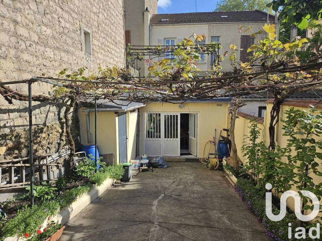 Photo 1 - Maison à SAINT-DENIS