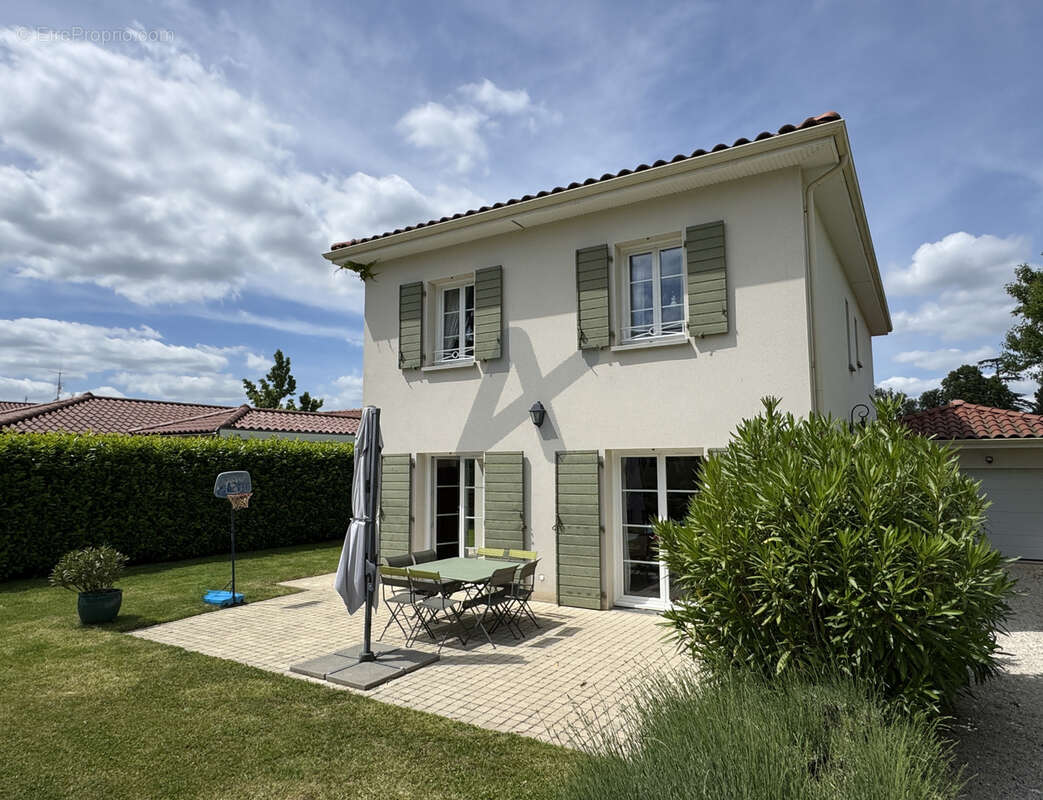 Maison à CHASSELAY