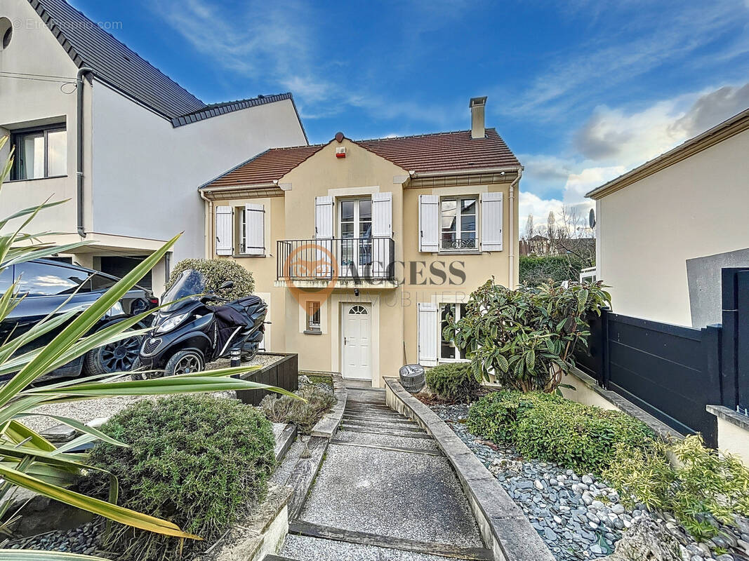 Maison à GROSLAY