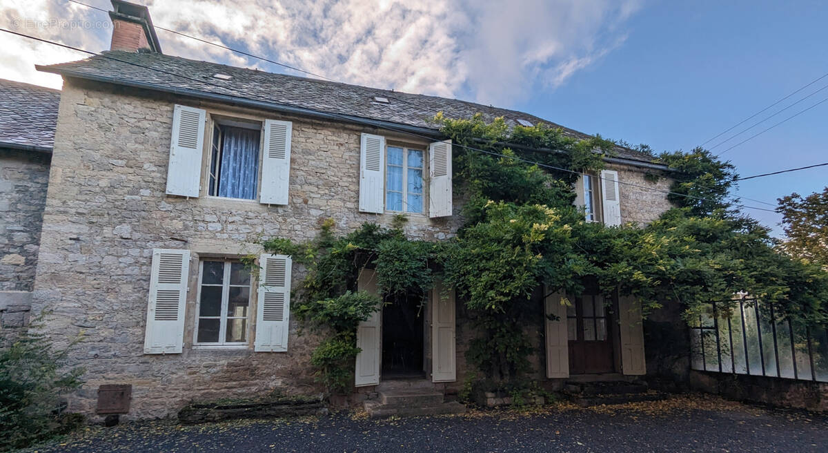 Maison à LAISSAC