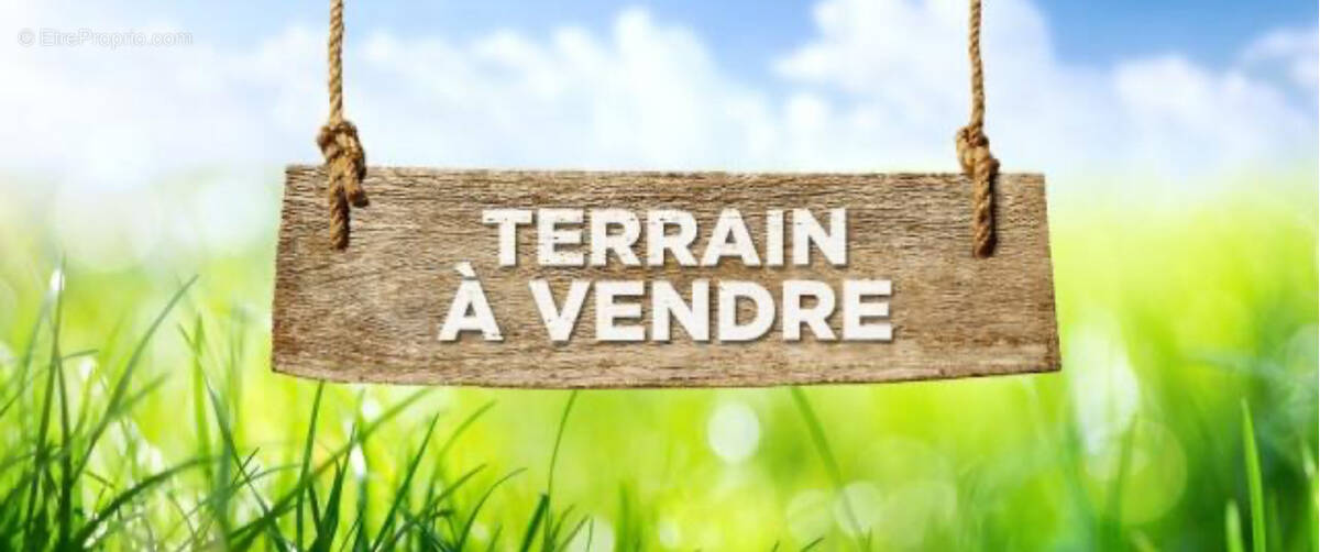Terrain à LA CRAU