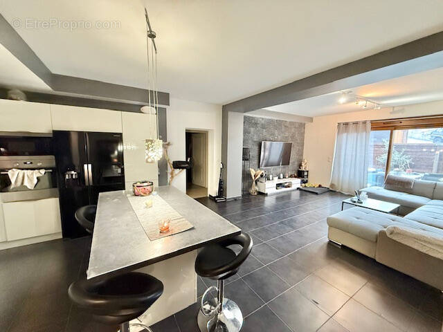Appartement à THOIRY