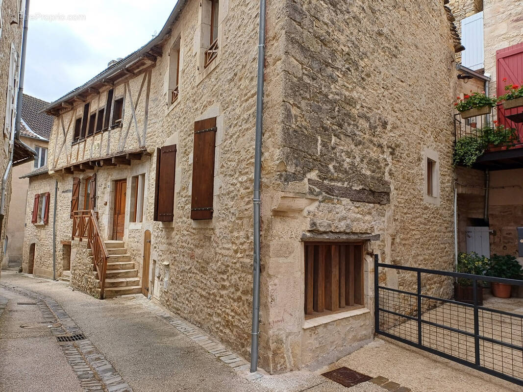 Maison à VILLENEUVE