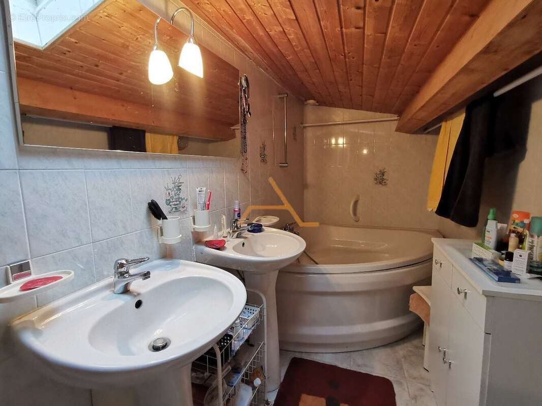 Maison à DIEULEFIT