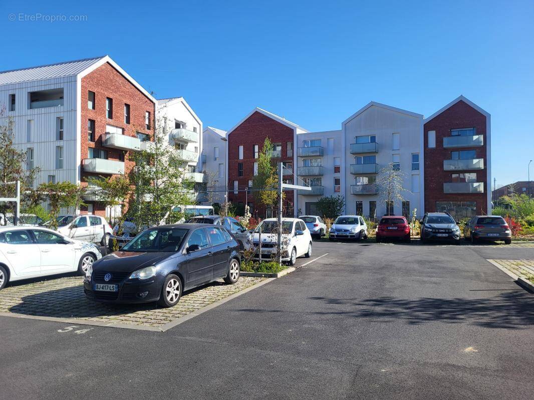 Parking à PERENCHIES