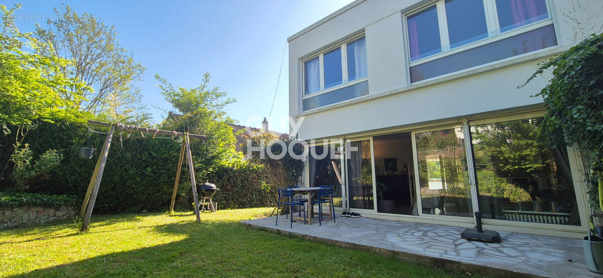 Maison à MAREIL-MARLY