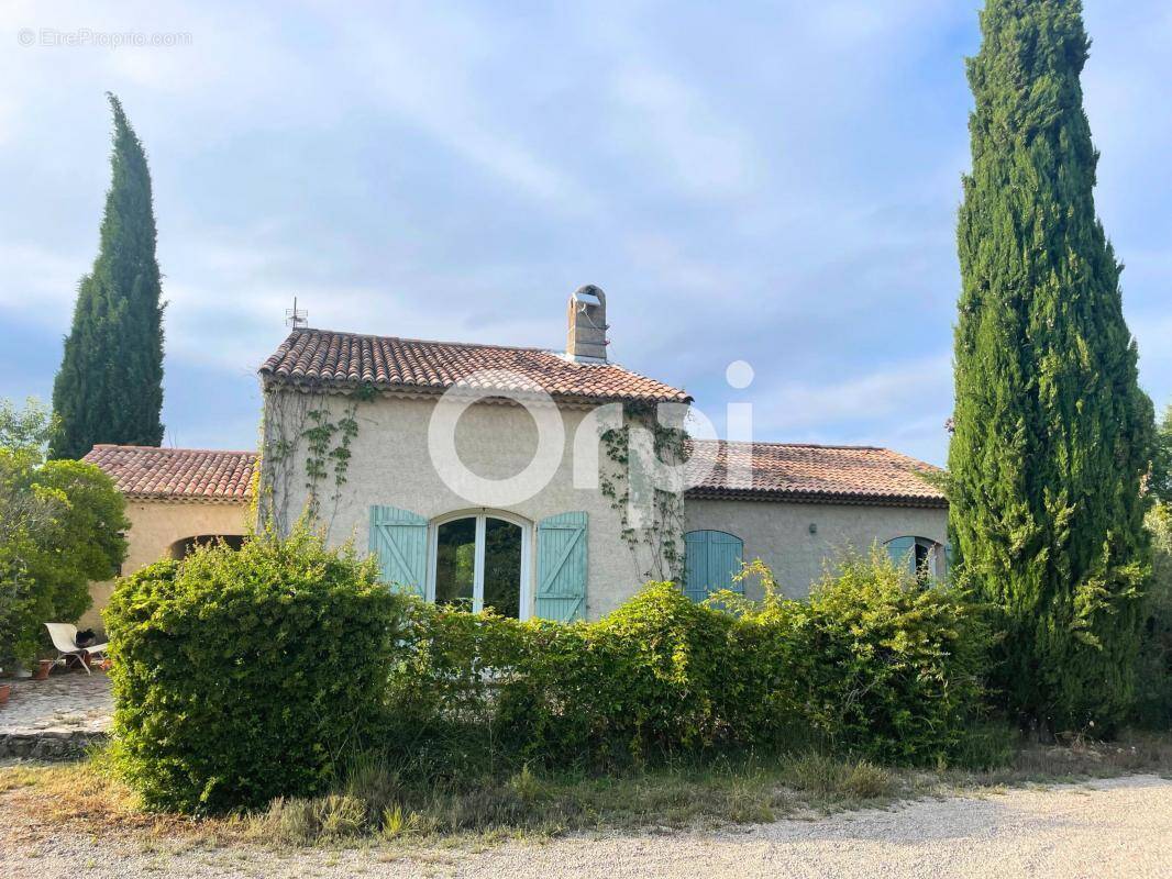 Maison à TOURRETTES