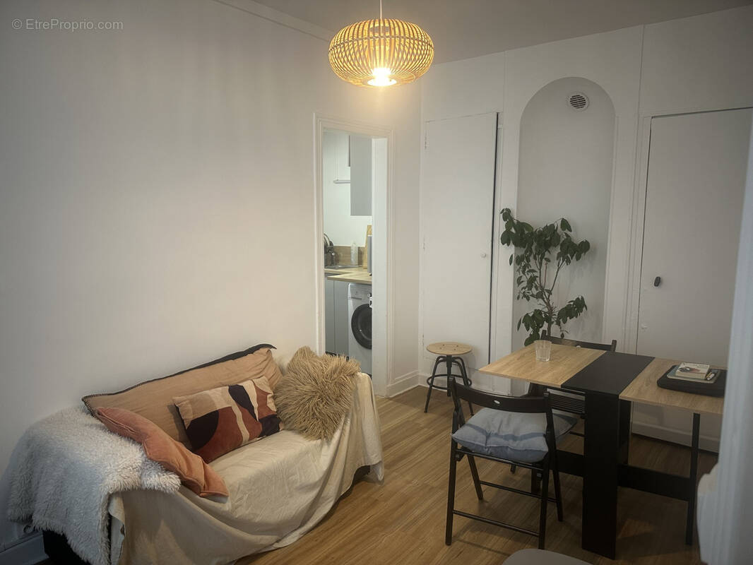 Appartement à PARIS-14E
