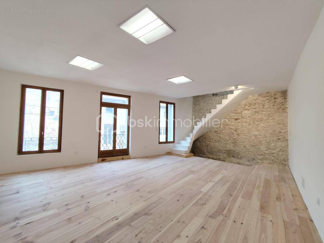 Maison à NISSAN-LEZ-ENSERUNE