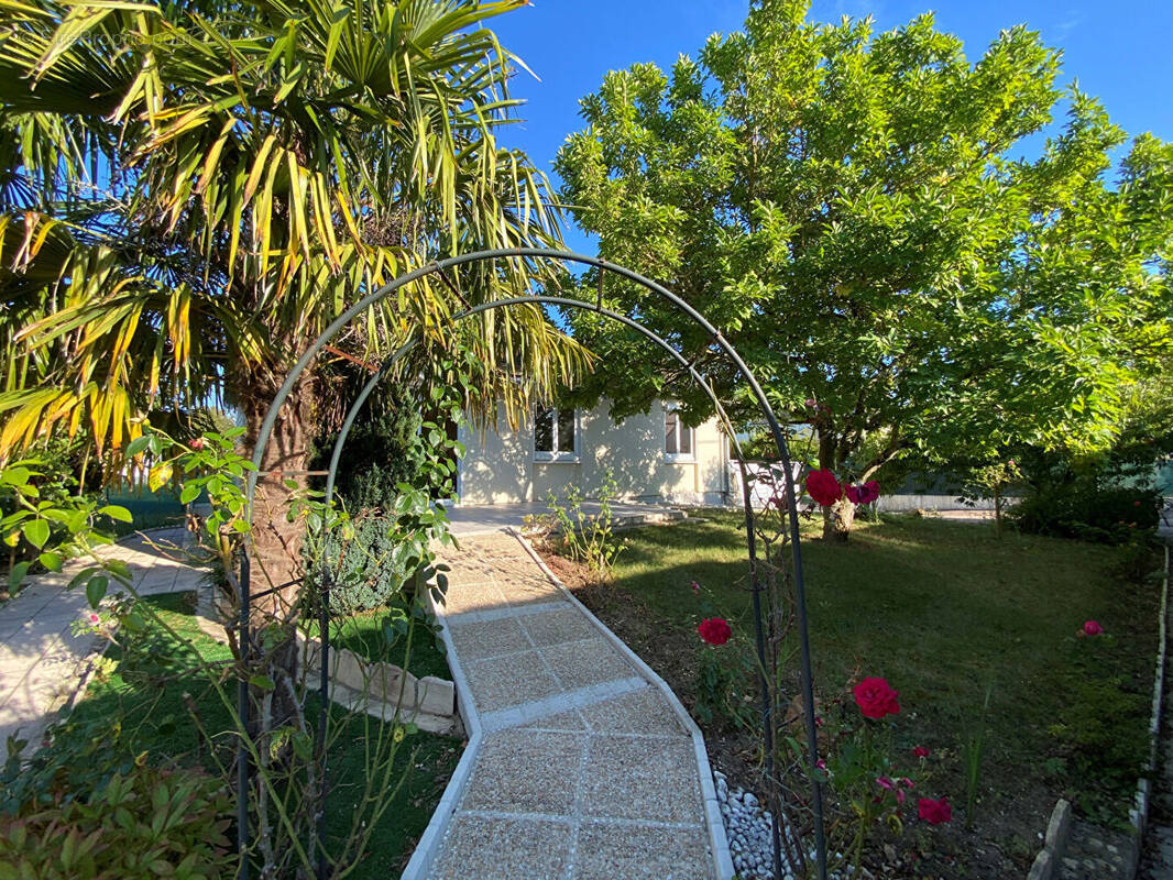Maison à VINEUIL