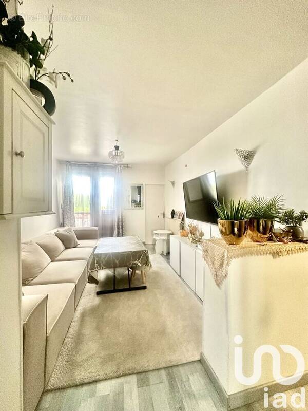 Photo 1 - Appartement à VILLENEUVE-LA-GARENNE
