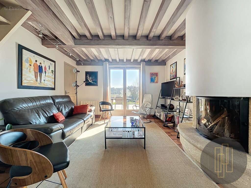 Maison à LACHASSAGNE